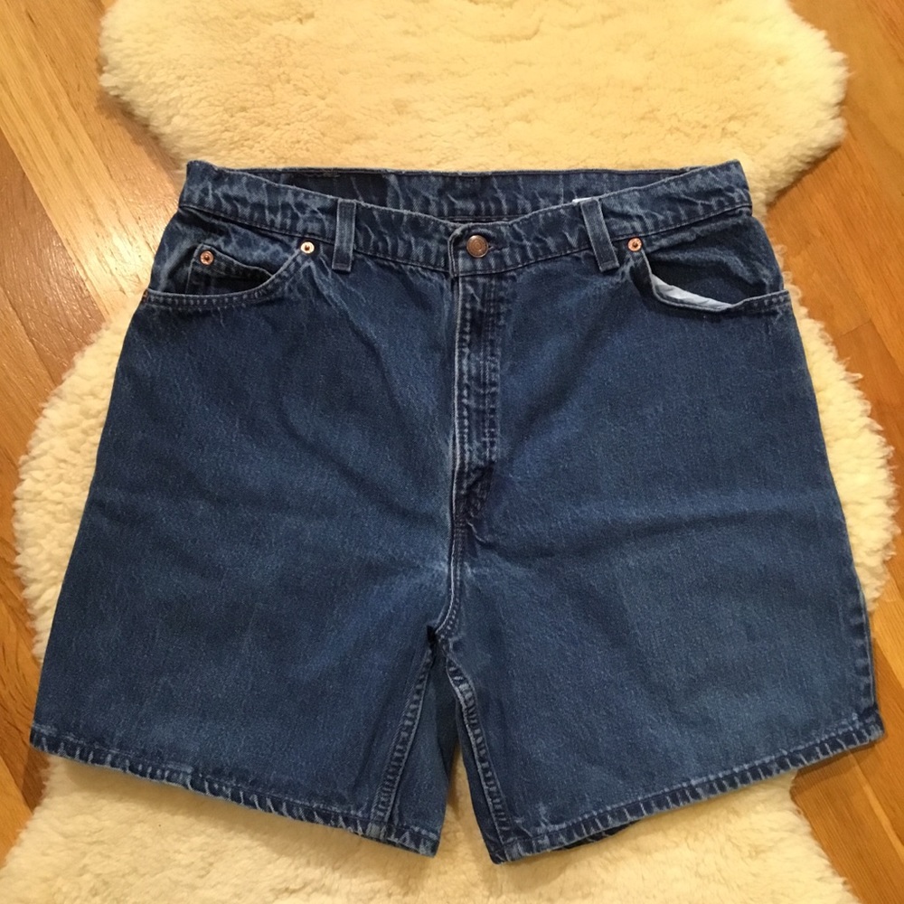 Vintage Levi’s orange tab high rise shorts